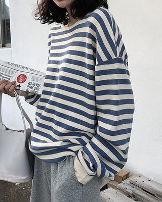 Blouse manches longues rayée bleu et blanc, col rond, coupe ample
