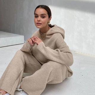 Ensemble beige: sweat à capuche et pantalon à cordon en maille côtelée Beth