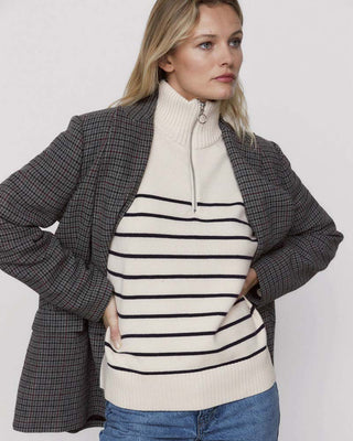 Blouse en maille rayée avec col zippé, col montant côtelé, blanc cassé et bleu marine