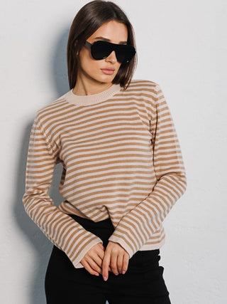 Pull à manches longues rayé beige et brun, col rond côtelé