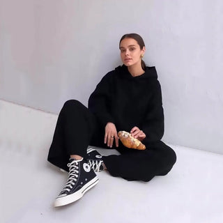 Ensemble noir: sweat à capuche et pantalon long à cordon, maille côtelée Beth