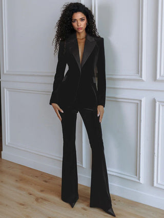 Blazer en velours noir coupe slim femme, col châle, boutonnage à un bouton, détails satin