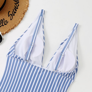 Maillot de bain Aurora blanc à rayures bleu, bretelles à volants, forme une pièce