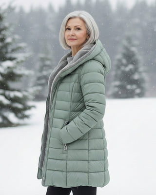 Manteau d’hiver rembourré ultra-léger vert clair, capuche, vue de profil