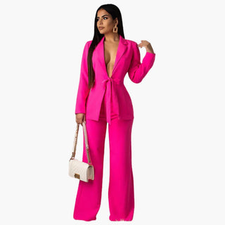 Ensemble femme tailleur avec blazer ceinturé et pantalon large