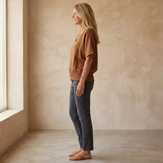 BOMIA – T-shirt Confortable à Taille Ajustée avec Décolleté en V
