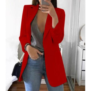 Blazer femme à coupe élégante et lignes structurées