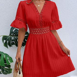 Robe d'été blanche avec broderie – Robe en coton à manches courtes de style bohème