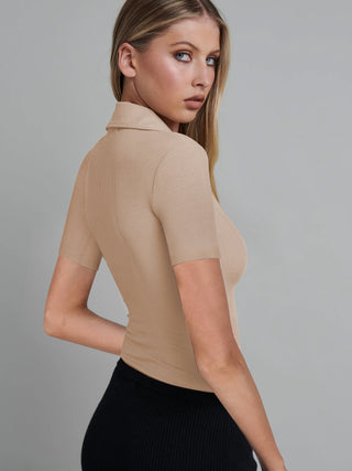 Body camisole beige manches courtes, vue dos avec col haut