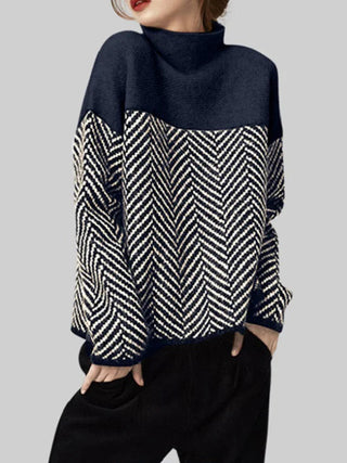 Blouse en maille col montant bleu marine et noir à motif chevrons