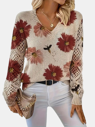 Pull en tricot à col V, fleurs rouge et rose sur fond clair, manches ajourées