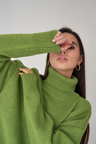 Blouse en tricot surdimensionnée vert à col montant côtelé, manches longues