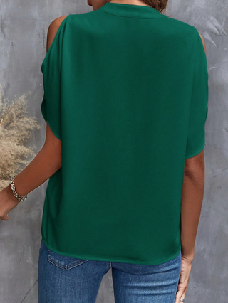 Blouse Lotte™ verte, vue dos, manches courtes évasées et épaules dénudées