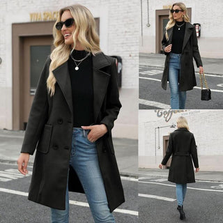 Manteau en laine noir à double boutonnage, col à revers et poches plaquées