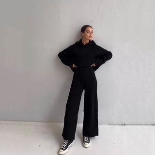 Ensemble noir: sweat à capuche et pantalon long à cordon en maille côtelée Beth