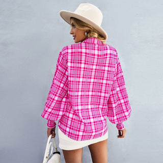 Chemise à manches bouffantes rose à carreaux blancs, col et patte boutonnée