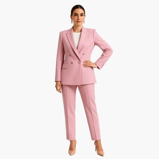 Ensemble femme tailleur avec blazer double boutonnage et pantalon ajusté