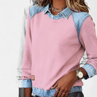 Pull femme rose poudré, col superposé en denim et empiècement aux poignets