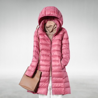 Veste en duvet ultralégère rose à capuche, fermeture zippée, matelassage en dalles.