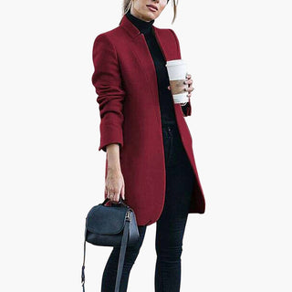 Manteau femme à coupe droite avec col minimaliste