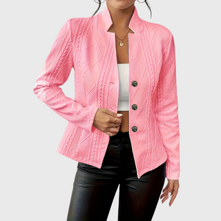 Manteau léger rose clair à texture chevrons, col ouvert, boutons pression sur le devant