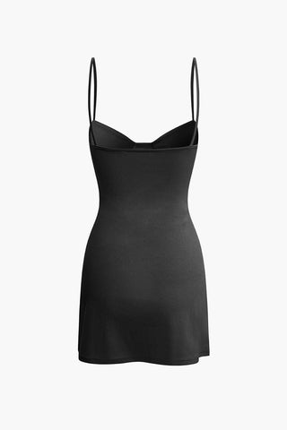 Scarlett | Robe à bretelles spaghetti moulante – Élégance classique avec une touche féminine