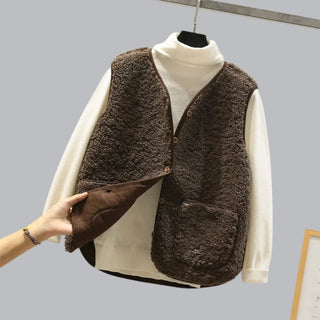 Gilet sans manches en fausse peau marron foncé, col montant, fermeture boutonnée