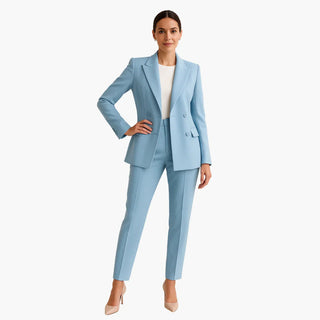 Ensemble femme tailleur avec blazer double boutonnage et pantalon ajusté