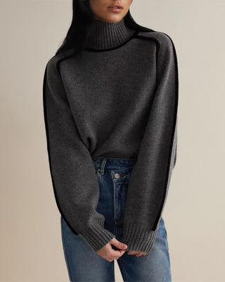 Pull Clara gris foncé en maille côtelée, col montant et poignets nervurés