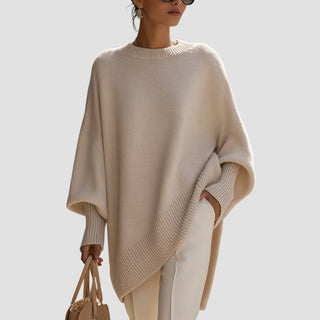 Poncho femme oversize beige en maille, coupe ample, encolure ronde