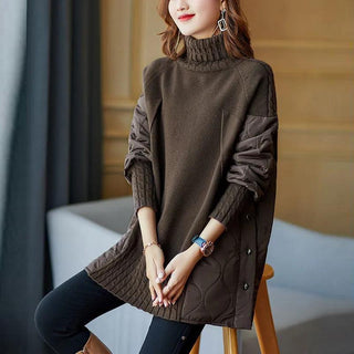 Pull oversize à col montant marron, coupe longue avec manche volumineuse matelassée