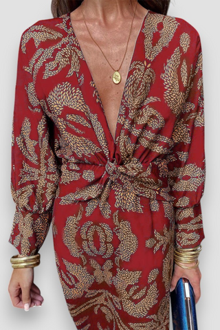 Robe midi élégante avec détail twist et motif floral – Intemporelle et stylée