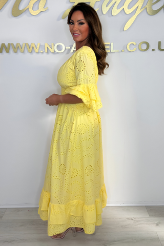 Robe maxi boho avec manches à volants et broderie