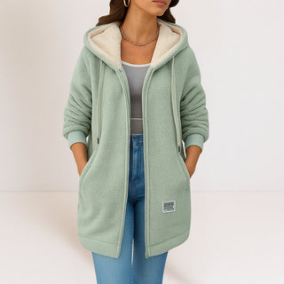 Veste en polaire Phoebe™ verte pour femmes, zippée à capuche, doublure intérieure claire.