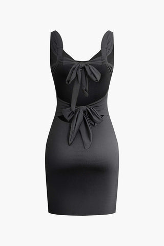 Amara | Robe Minikleid Bodycon à Dos Nœud – Silhouette Sensuelle pour Occasions Spéciales