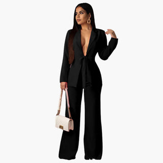 Ensemble femme tailleur avec blazer ceinturé et pantalon large