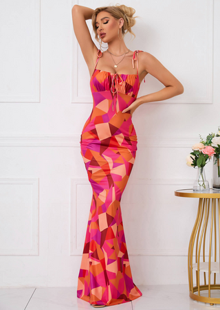 Robe maxi ajustée avec motif floral et détails en nœud – un rêve d'été féminin