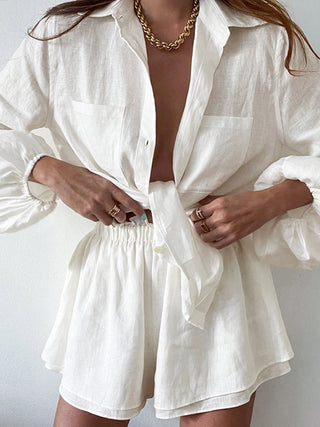Ensemble en lin blanc : chemise oversize boutonnée et short élastique froncé