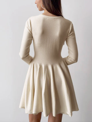 Alina | Robe patineuse élégante pour femmes en crème avec manches longues