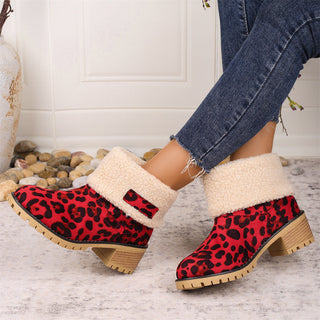 Bottes mi-mollet rouge à motif léopard, col en fausse fourrure beige, talon carré