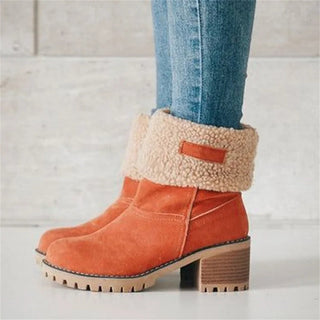 Bottes mi-mollet orange à col en fausse fourrure beige, talon carré et semelle crantée