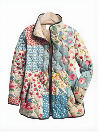 Veste matelassée multicolore à motifs floraux, ouverte, doublure bleue à motifs
