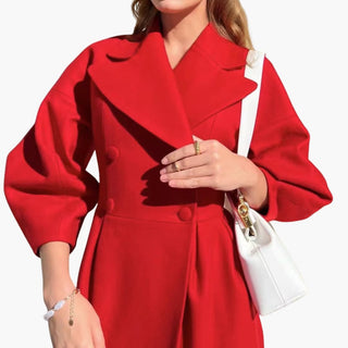 Manteau long femme à double boutonnage et coupe élégante