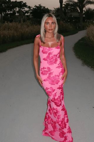 Ziska | Robe maxi en béton floral rose - Élégante avec une touche romantique