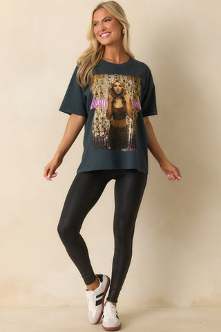 Leggings noirs taille haute en simili cuir, coupe ajustée visible de profil