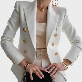 Blazer blanc à boutons dorés, col tailleur, fermeture croisée, manches longues