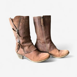 Bottes marron à fermeture éclair latérale, bout arrondi et talon bas.