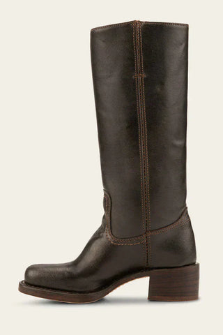 Bottes mi-mollet marron foncé à talon bloc, couture visible sur la tige.