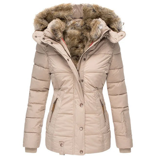 Manteau d’hiver beige matelassé, capuche doublée de fourrure, fermeture boutonnée