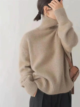 Pull en cachemire beige à col haut, manches longues, maille côtelée aux poignets
